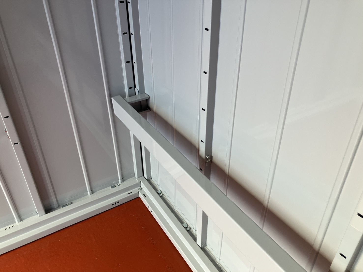 前方はU字ロック用のバーで安心